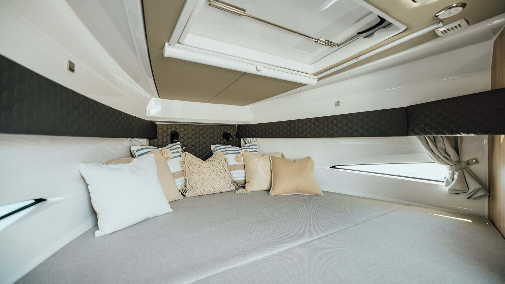 N830 MY2025 CANNES 67